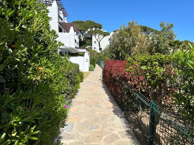 4 soveværelse Strandlejlighed til salg i Calahonda, Mijas med swimmingpool garage - € 390.000 (Ref: 9374807)