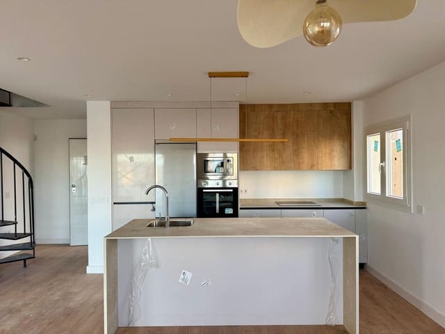 Apartamento de 3 habitaciones en Torremolinos en venta con piscina garaje - 590.000 € (Ref: 9374809)