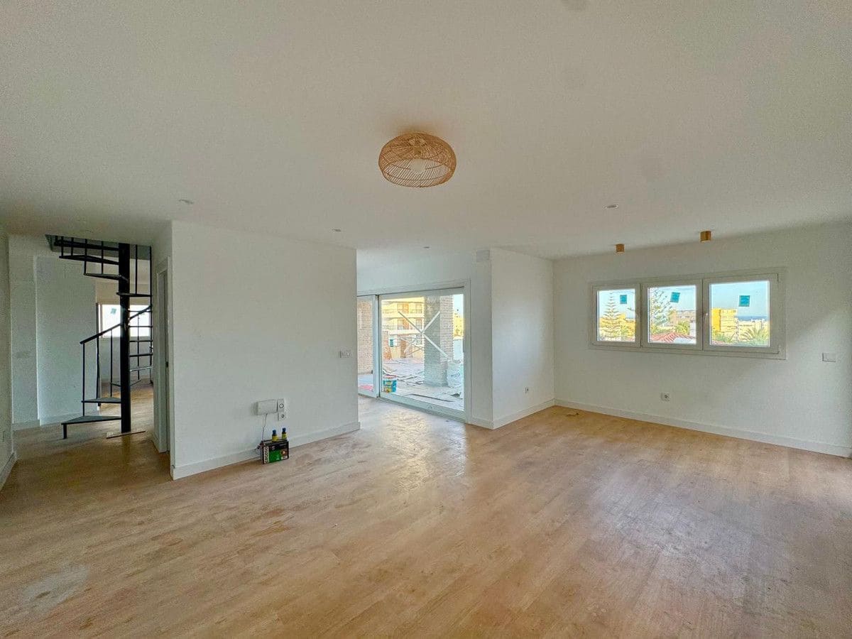 3 bedroom Apartment for sale in Torremolinos with pool garage - € 590,000 (Ref: 9374809)