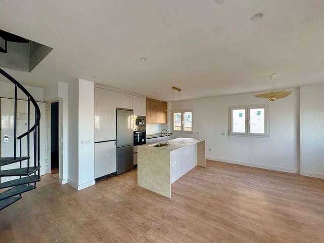 Apartamento de 3 habitaciones en Torremolinos en venta con piscina garaje - 590.000 € (Ref: 9374809)