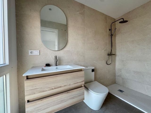 Apartamento de 3 habitaciones en Torremolinos en venta con piscina garaje - 590.000 € (Ref: 9374809)