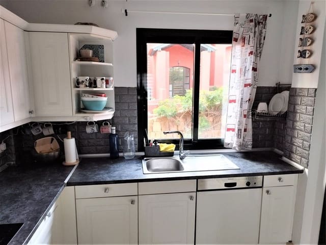 3 sypialnia Penthouse na sprzedaż w Calahonda, Mijas z basenem garażem - 450 000 € (Ref: 9374813)