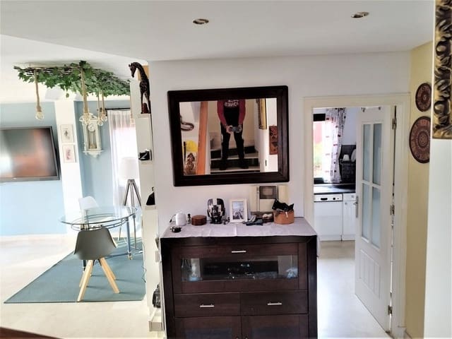 3 sypialnia Penthouse na sprzedaż w Calahonda, Mijas z basenem garażem - 450 000 € (Ref: 9374813)