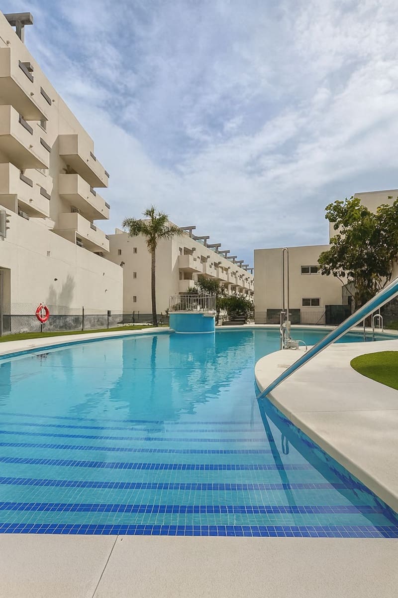 Apartamento de 3 habitaciones en Mijas en venta con piscina garaje - 420.000 € (Ref: 9374822)