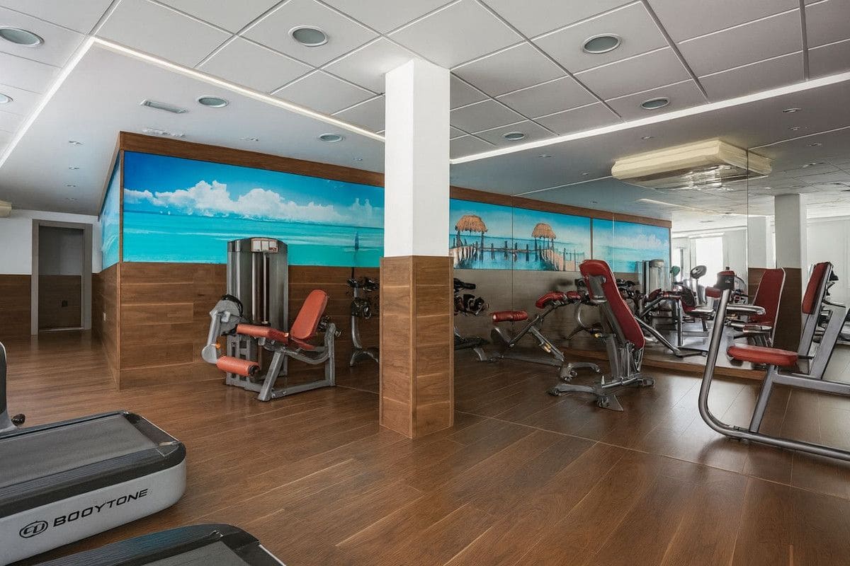 Apartamento de 3 habitaciones en Mijas en venta con piscina garaje - 420.000 € (Ref: 9374822)