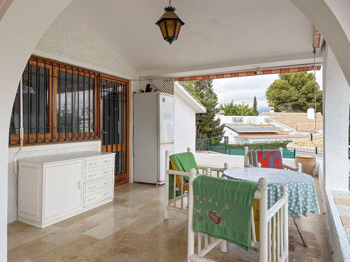 3 soveværelse Villa til salg i Mijas med swimmingpool garage - € 720.000 (Ref: 9374824)