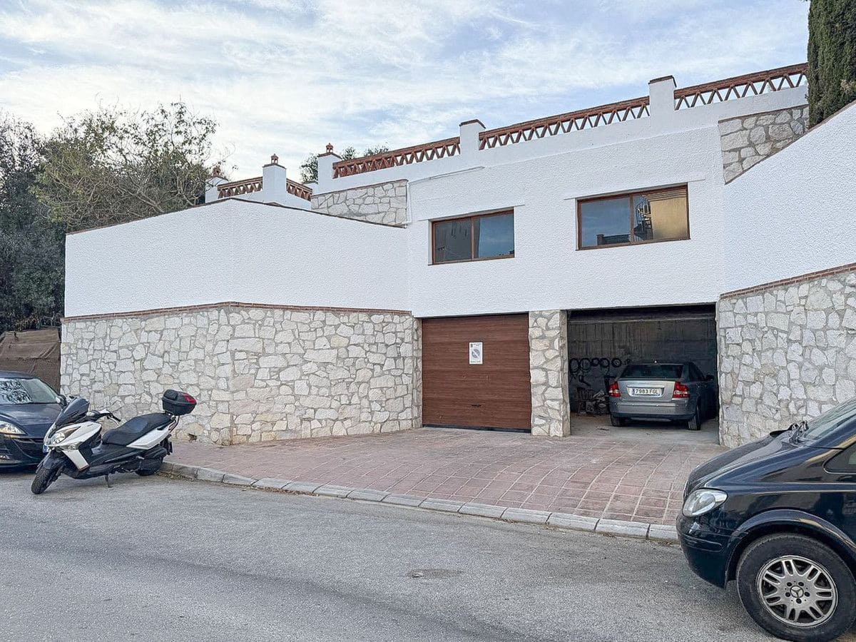 3 soveværelse Villa til salg i Mijas med swimmingpool garage - € 720.000 (Ref: 9374824)
