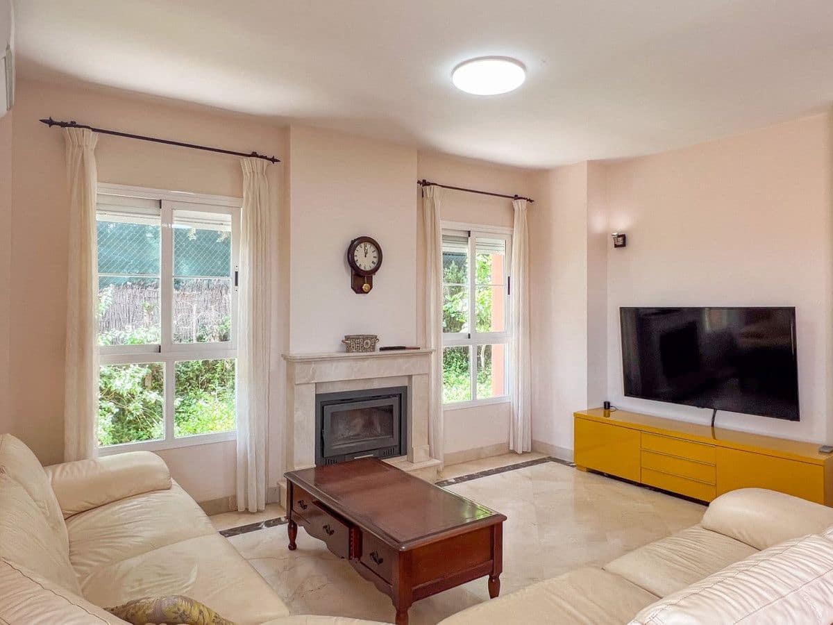 4 sypialnia Willa na sprzedaż w Mijas z basenem garażem - 850 000 € (Ref: 9374826)