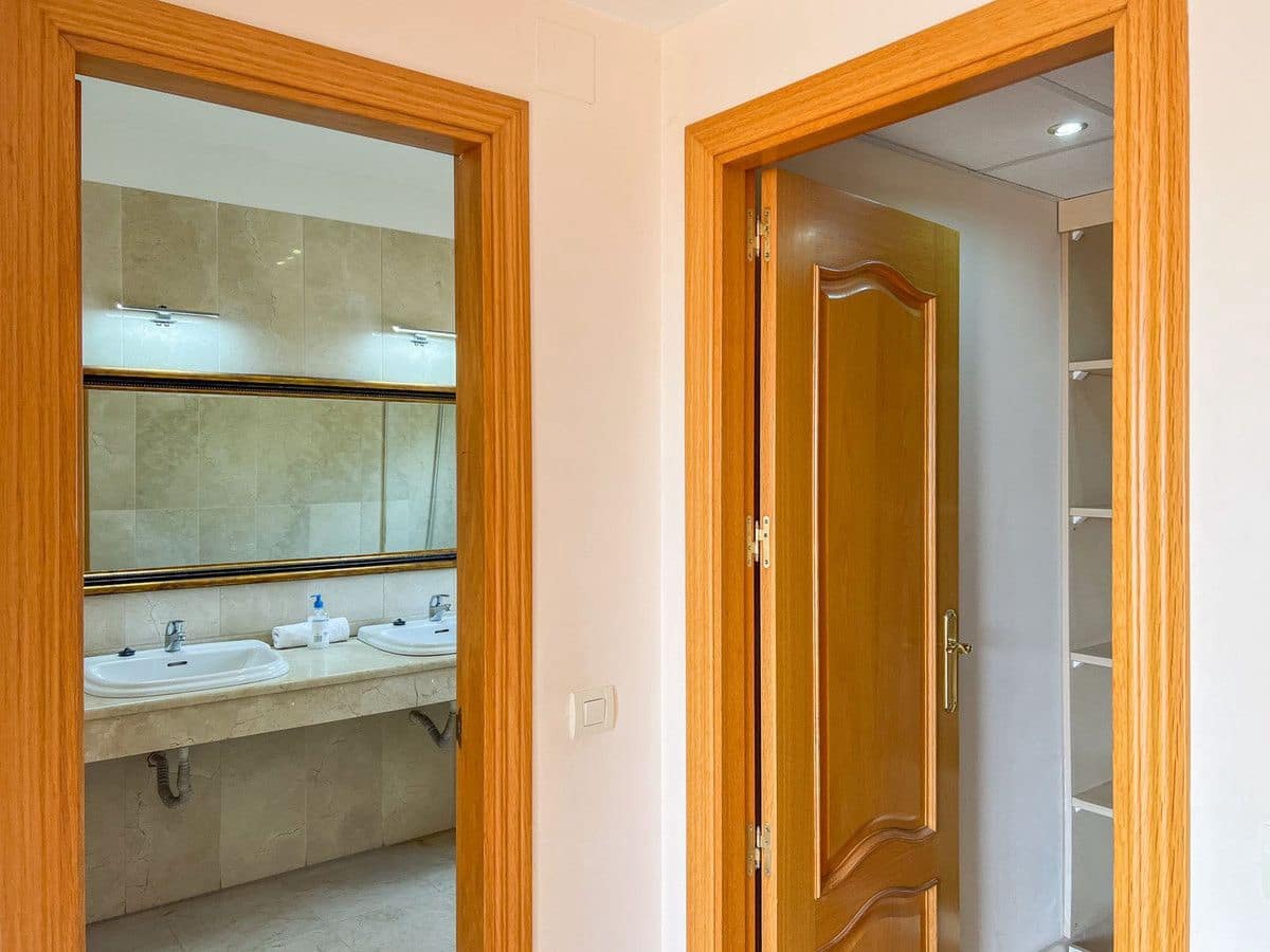 4 sypialnia Willa na sprzedaż w Mijas z basenem garażem - 850 000 € (Ref: 9374826)