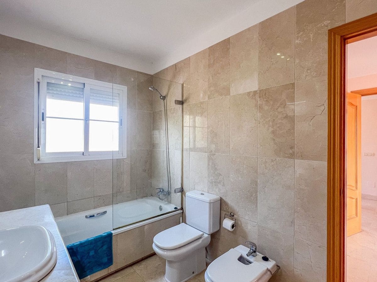 4 sypialnia Willa na sprzedaż w Mijas z basenem garażem - 850 000 € (Ref: 9374826)