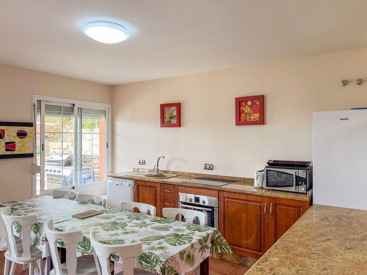 4 sypialnia Willa na sprzedaż w Mijas z basenem garażem - 850 000 € (Ref: 9374826)