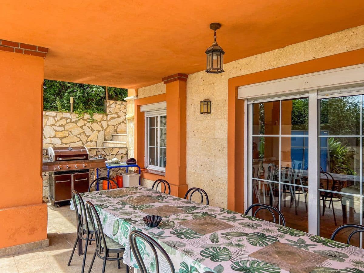 4 sypialnia Willa na sprzedaż w Mijas z basenem garażem - 850 000 € (Ref: 9374826)