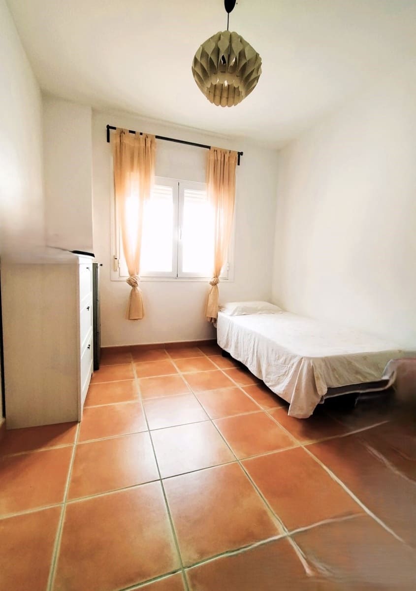 4 slaapkamer Halfvrijstaande villa te koop in Fuengirola met zwembad garage - € 455.000 (Ref: 9390022)