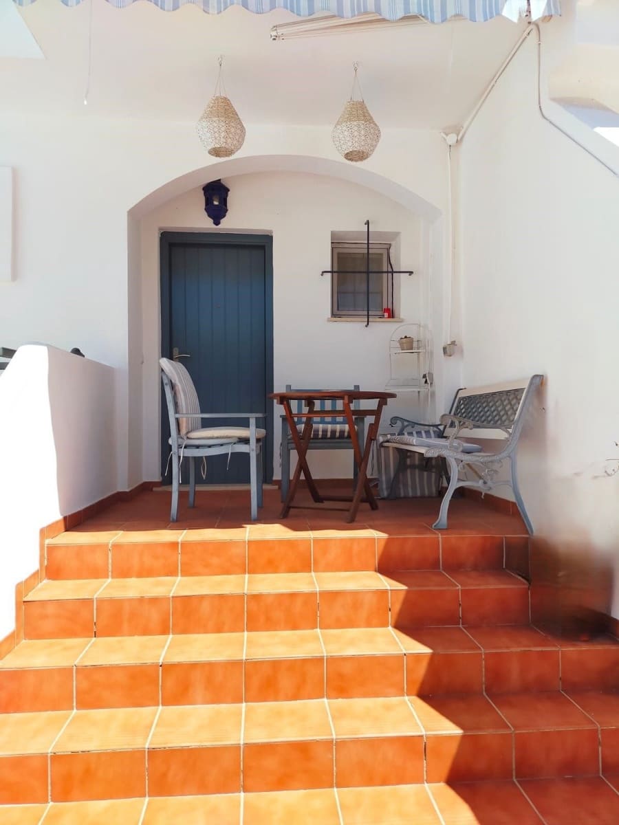 4 slaapkamer Halfvrijstaande villa te koop in Fuengirola met zwembad garage - € 455.000 (Ref: 9390022)