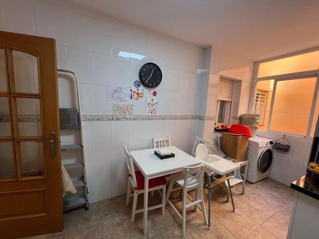 Apartamento de 2 habitaciones en Centro ciudad, Fuengirola en venta - 310.000 € (Ref: 9400253)