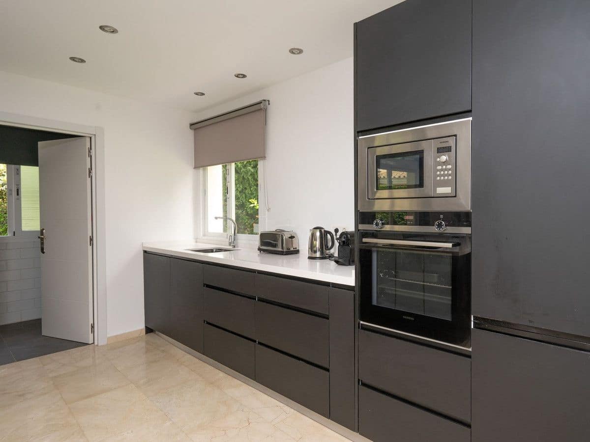 4 soverom Villa til salgs i Benalmadena med svømmebasseng garasje - € 975 000 (Ref: 9400254)