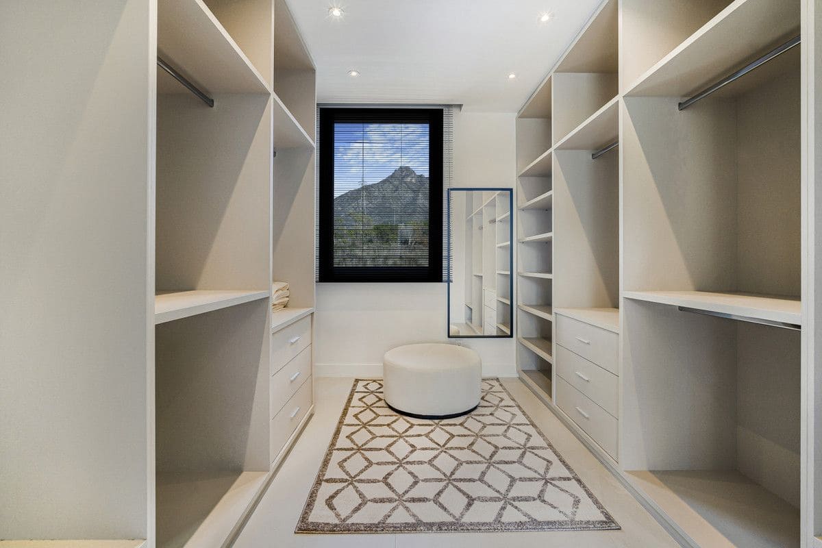 6 soverom Villa til salgs i Marbella med svømmebasseng garasje - € 5 900 000 (Ref: 9401735)