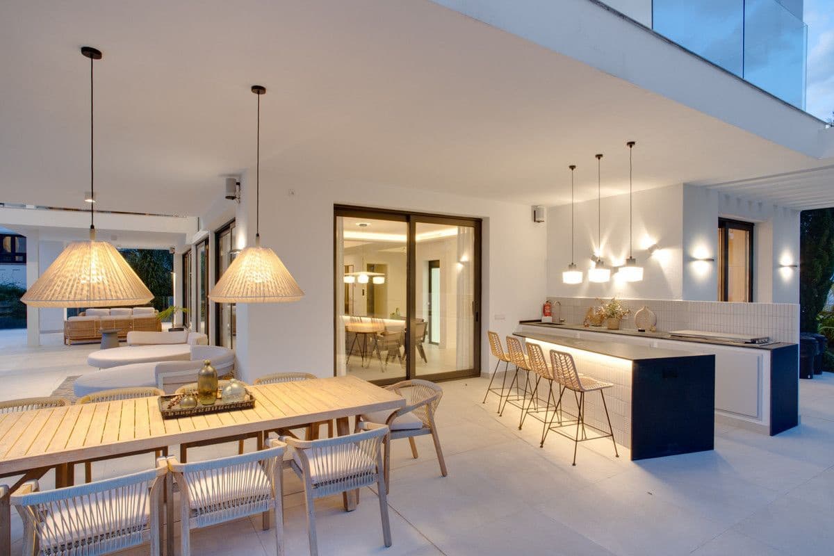 6 soverom Villa til salgs i Marbella med svømmebasseng garasje - € 5 900 000 (Ref: 9401735)