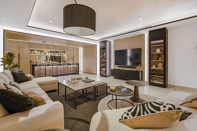 6 soverom Villa til salgs i La Carolina - Guadalpín, Marbella med svømmebasseng garasje - € 5 900 000 (Ref: 9401735)