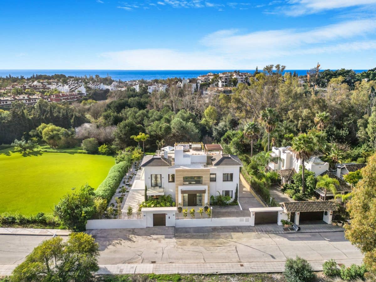 6 soverom Villa til salgs i Marbella med svømmebasseng garasje - € 5 900 000 (Ref: 9401735)