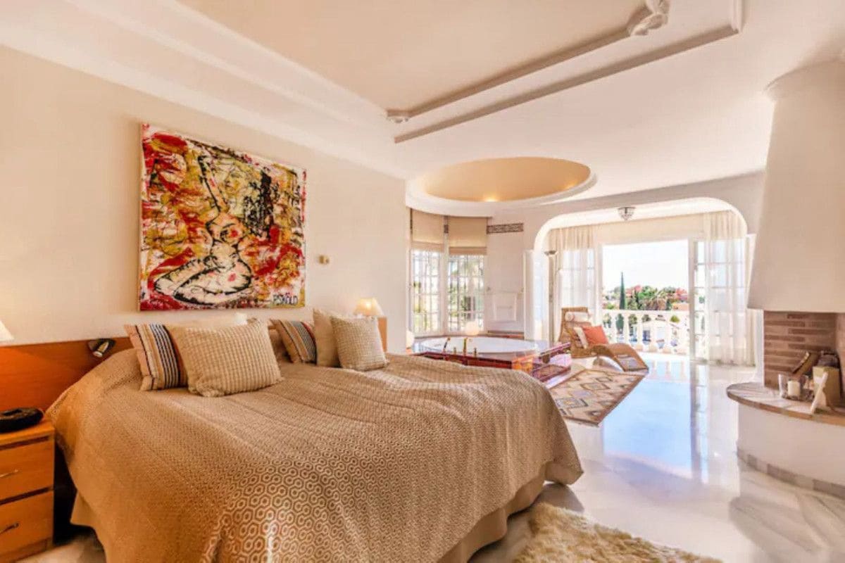 5 sypialnia Willa na sprzedaż w Marbella z basenem garażem - 1 295 000 € (Ref: 9401736)