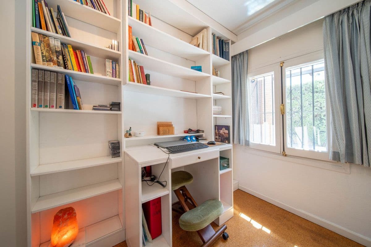 3 makuuhuone Huvila myytävänä paikassa Fuengirola mukana uima-altaan 
autotalli - 1 550 000 € (Ref: 9405952)