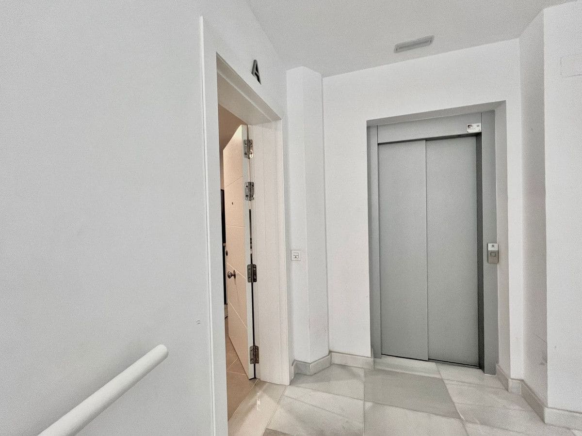 2 soveværelse Lejlighed til salg i Fuengirola - € 285.000 (Ref: 9405955)