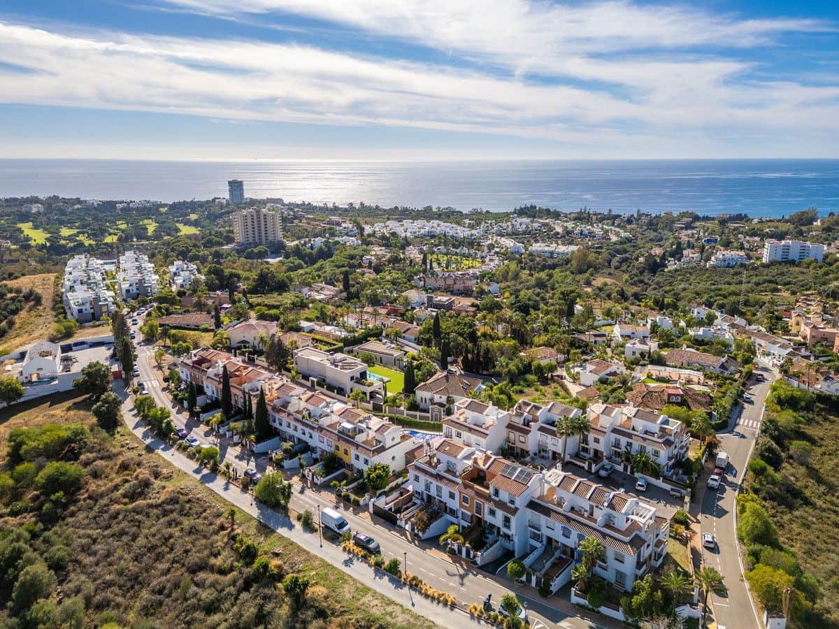 3 sypialnia Dom na sprzedaż w Marbella z basenem garażem - 890 000 € (Ref: 9405960)