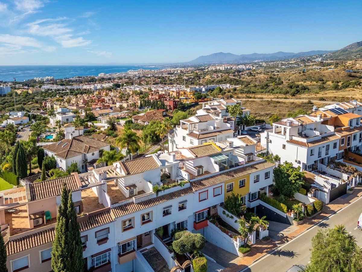 Casa de 3 habitaciones en Marbella en venta con piscina garaje - 890.000 € (Ref: 9405960)