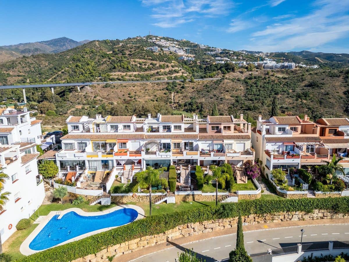 Casa de 3 habitaciones en Marbella en venta con piscina garaje - 890.000 € (Ref: 9405960)