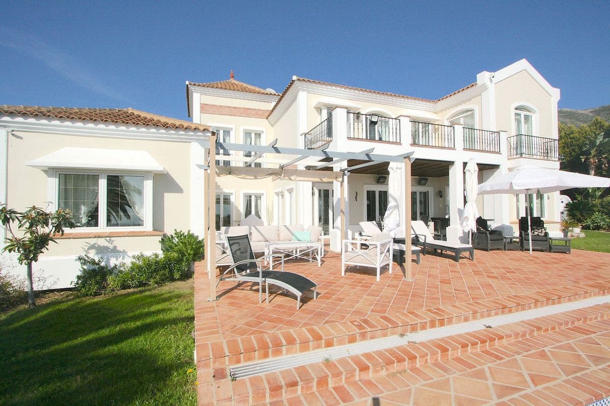 5 soveværelse Villa til salg i Mijas med swimmingpool garage - € 1.850.000 (Ref: 9405961)