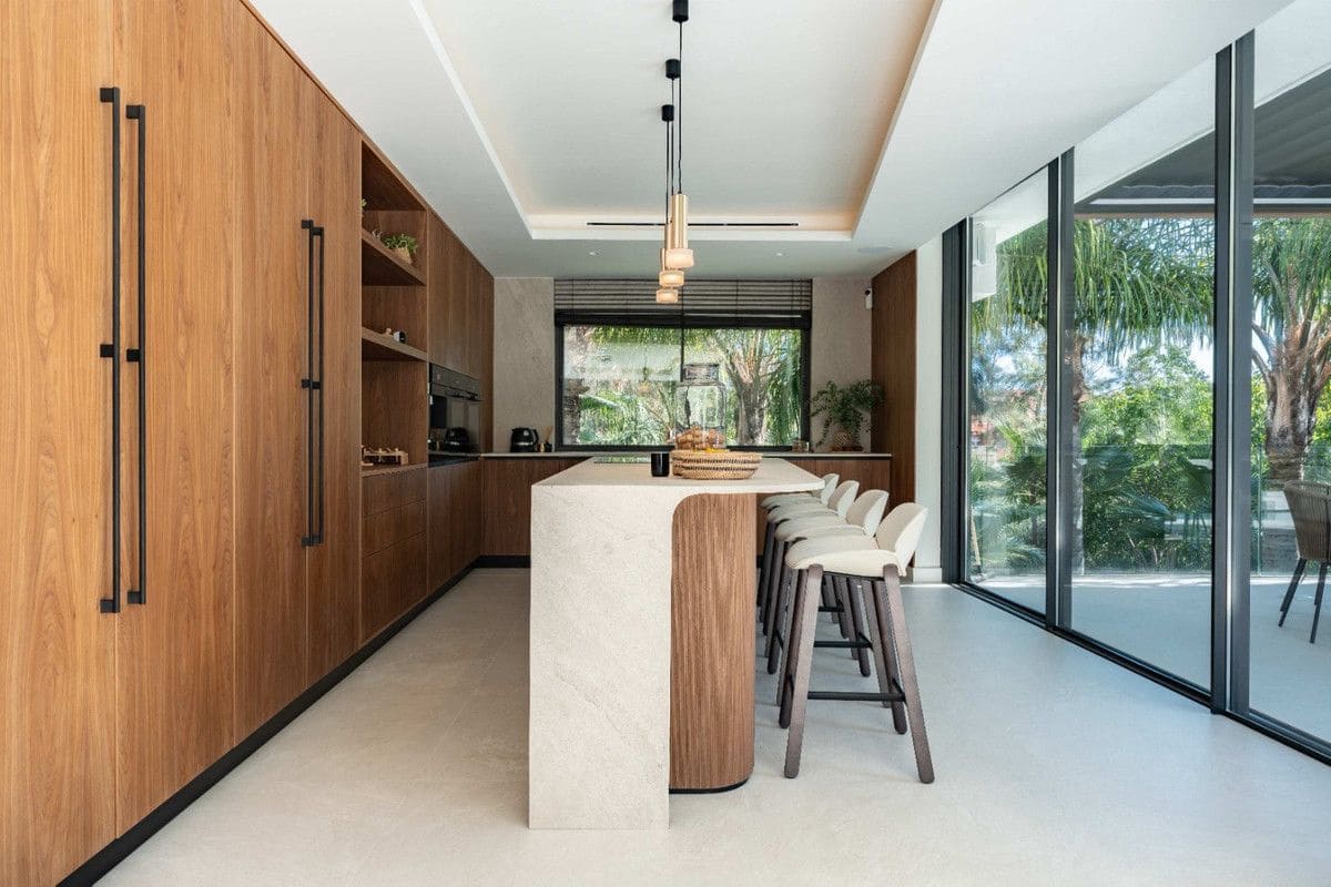 5 soverom Villa til salgs i Marbella med svømmebasseng garasje - € 5 875 000 (Ref: 9405963)