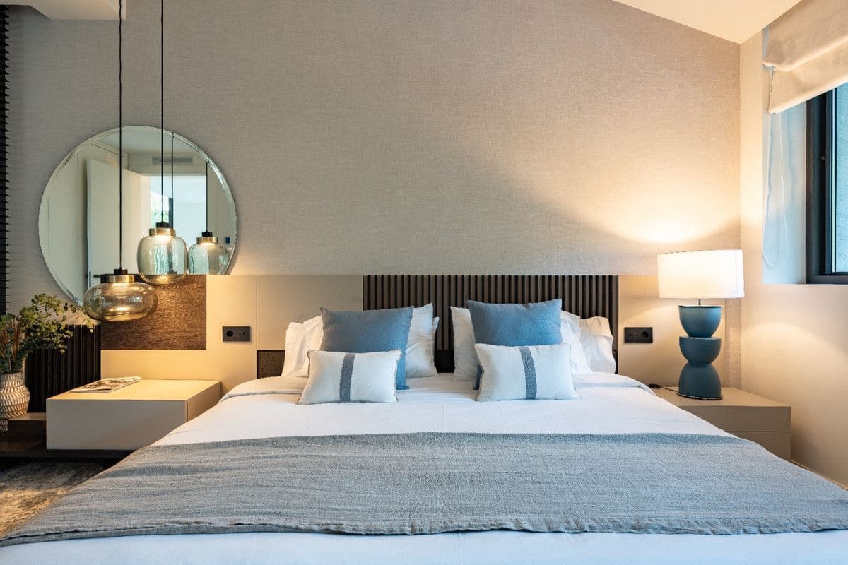 5 soverom Villa til salgs i Marbella med svømmebasseng garasje - € 5 875 000 (Ref: 9405963)