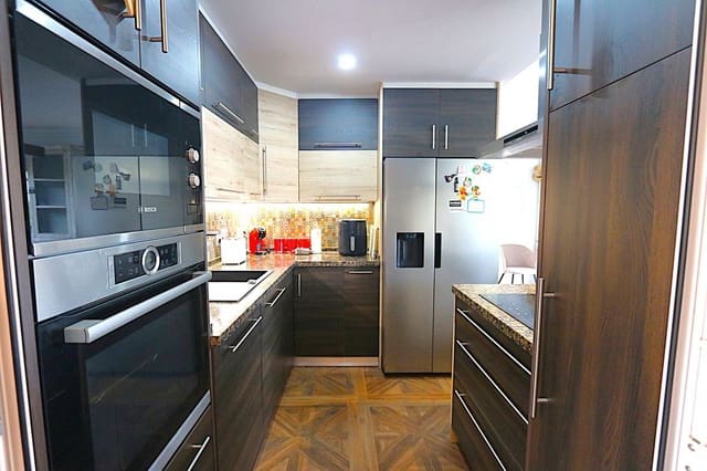 3 sovrum Lägenhet till salu i Centro ciudad, Fuengirola - 369 000 € (Ref: 9405970)