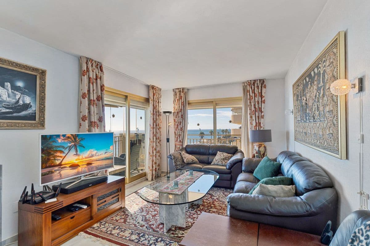 3 sypialnia Apartament przy plaży na sprzedaż w Fuengirola - 695 000 € (Ref: 9405971)