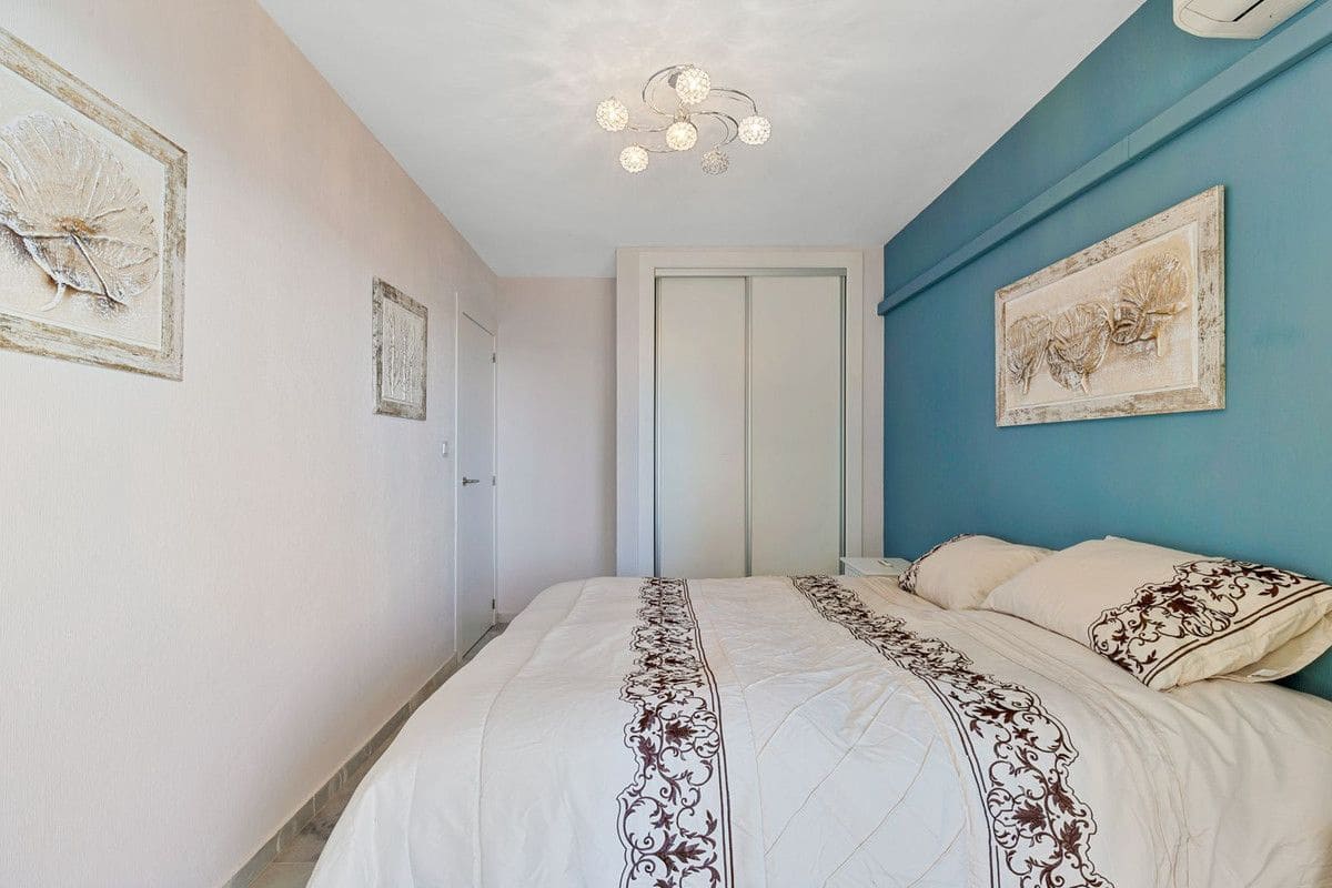 3 sypialnia Apartament przy plaży na sprzedaż w Fuengirola - 695 000 € (Ref: 9405971)