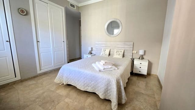 3 sypialnia Apartament na sprzedaż w Aloha Golf, Marbella z basenem garażem - 499 999 € (Ref: 9405972)