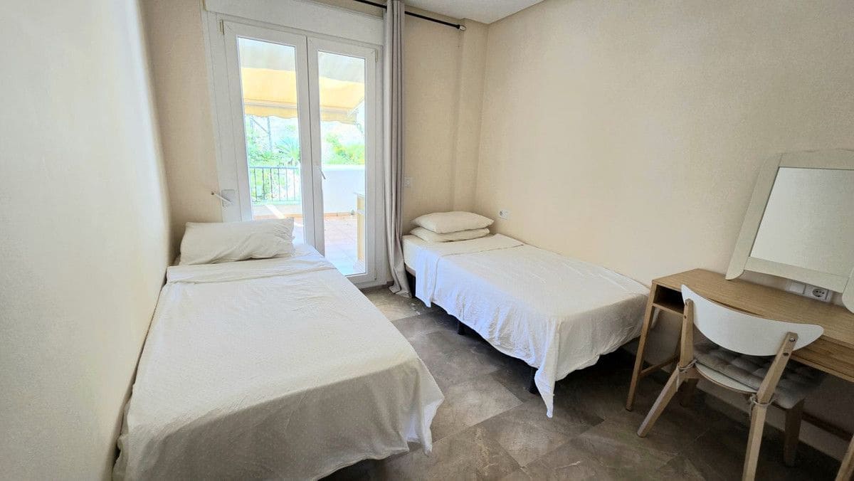 Apartamento de 2 habitaciones en Mijas en venta con piscina garaje - 325.000 € (Ref: 9405975)