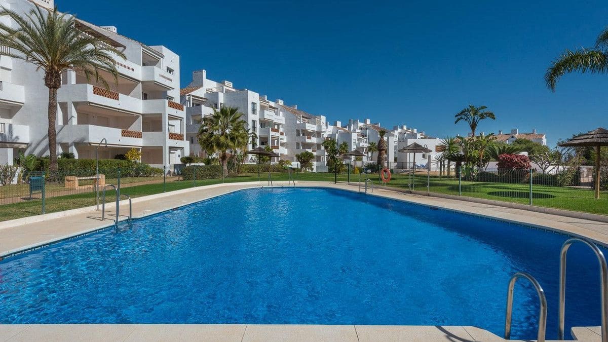 2 bedroom Apartment for sale in Mijas with pool garage - € 289,950 (Ref: 9405975)