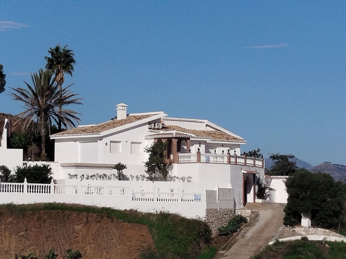 3 slaapkamer Villa te koop in Mijas met zwembad garage - € 950.000 (Ref: 9405977)