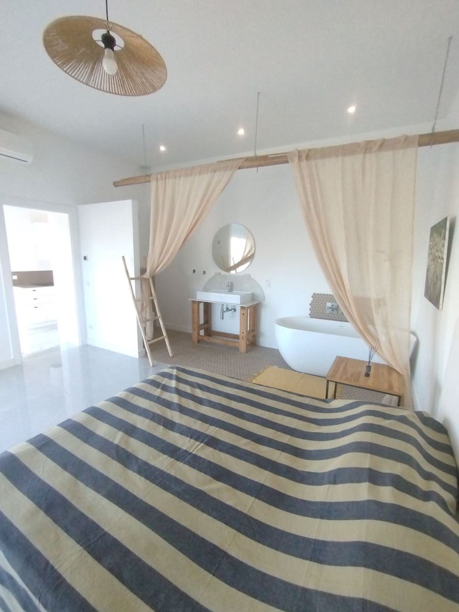 3 slaapkamer Villa te koop in Mijas met zwembad garage - € 950.000 (Ref: 9405977)