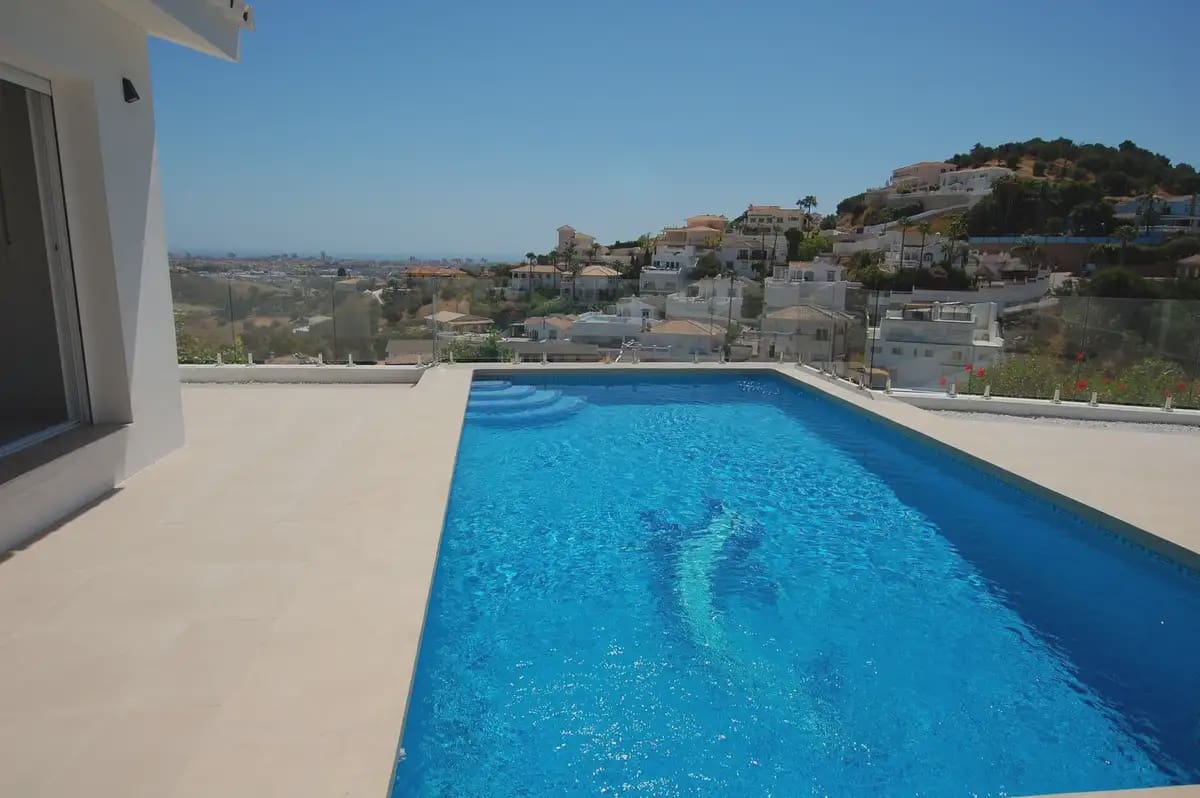 3 slaapkamer Villa te koop in Mijas met zwembad garage - € 995.000 (Ref: 9405977)