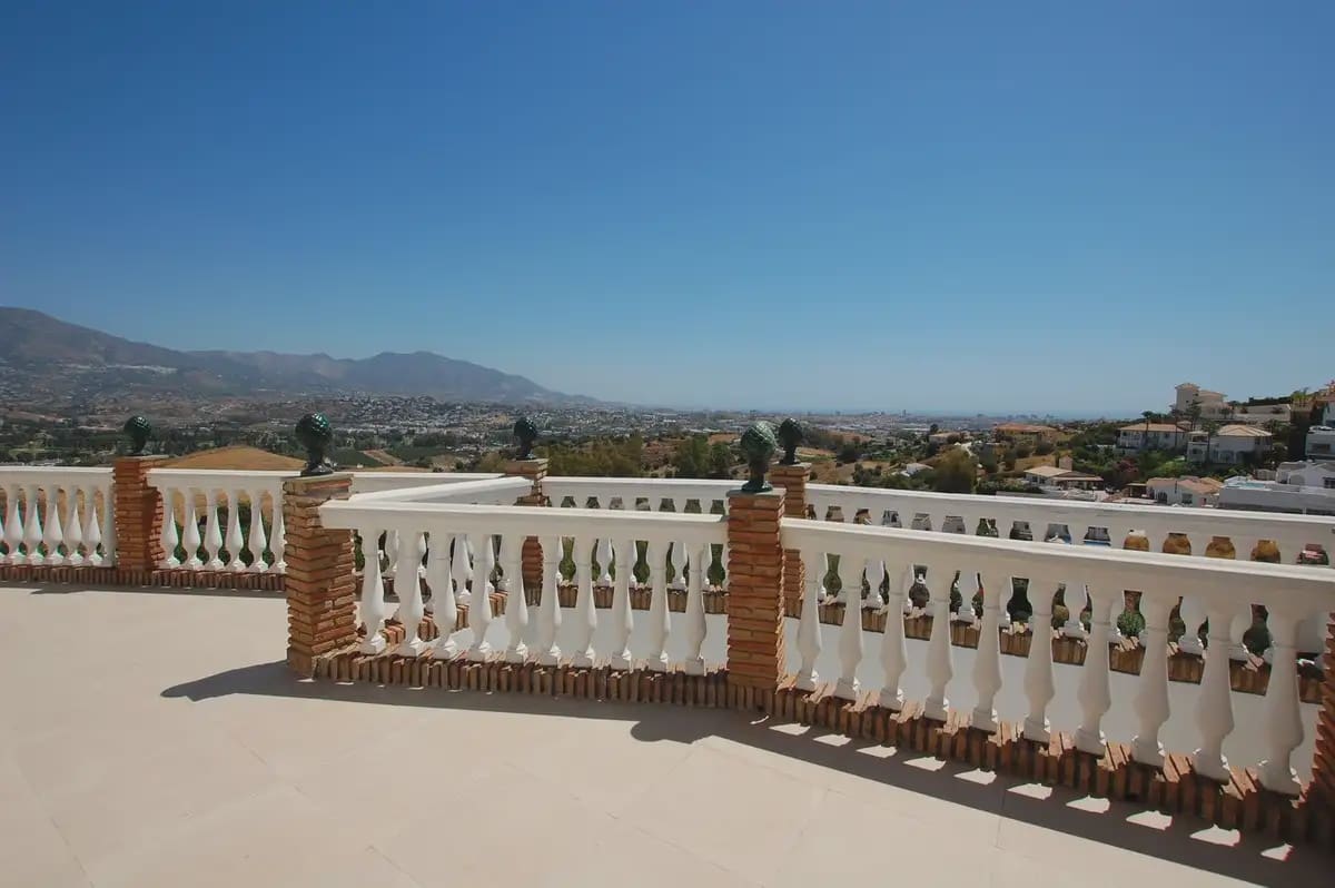 3 slaapkamer Villa te koop in Mijas met zwembad garage - € 995.000 (Ref: 9405977)