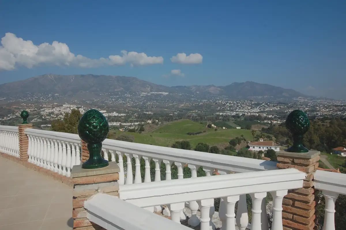 3 slaapkamer Villa te koop in Mijas met zwembad garage - € 995.000 (Ref: 9405977)