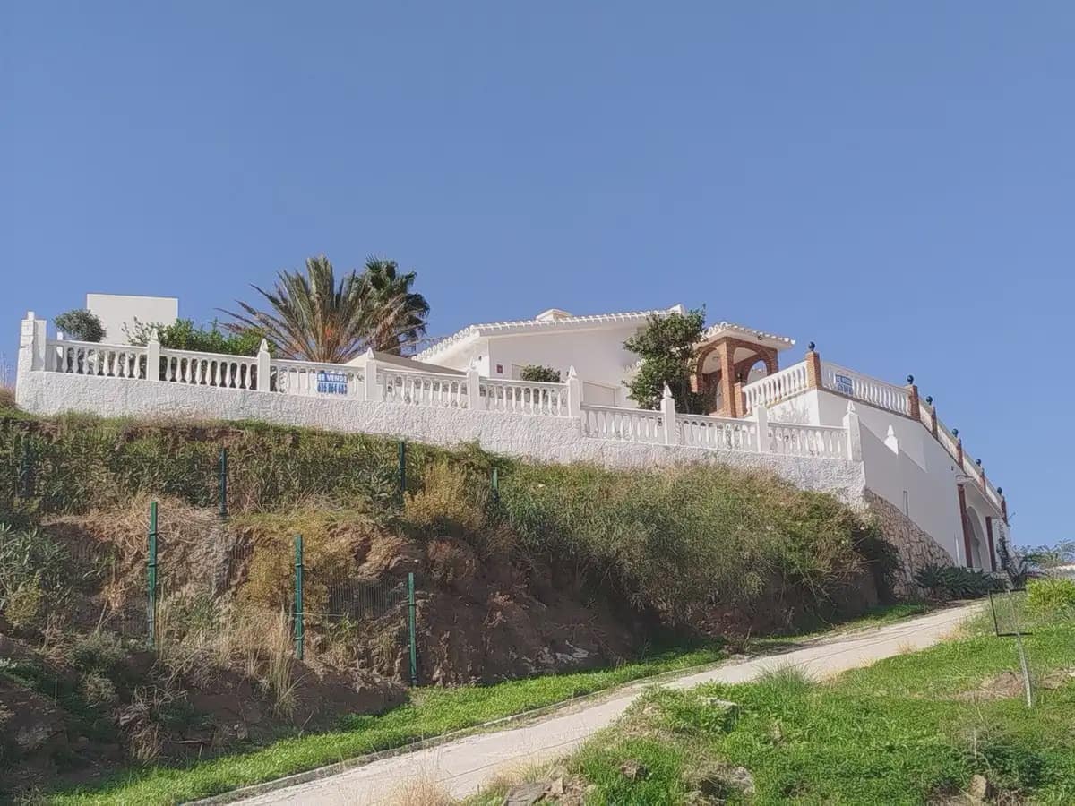 3 slaapkamer Villa te koop in Mijas met zwembad garage - € 995.000 (Ref: 9405977)