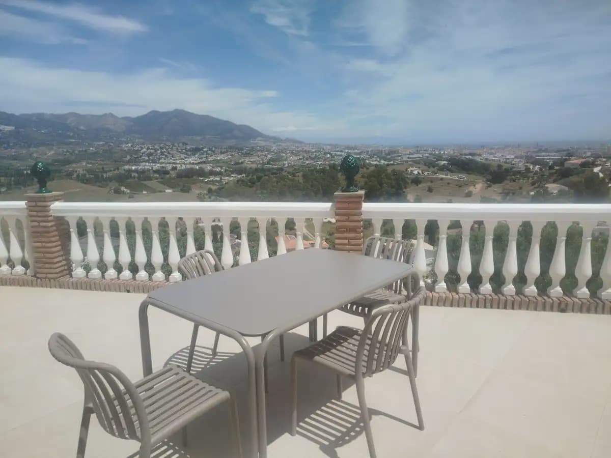 3 slaapkamer Villa te koop in Mijas met zwembad garage - € 995.000 (Ref: 9405977)