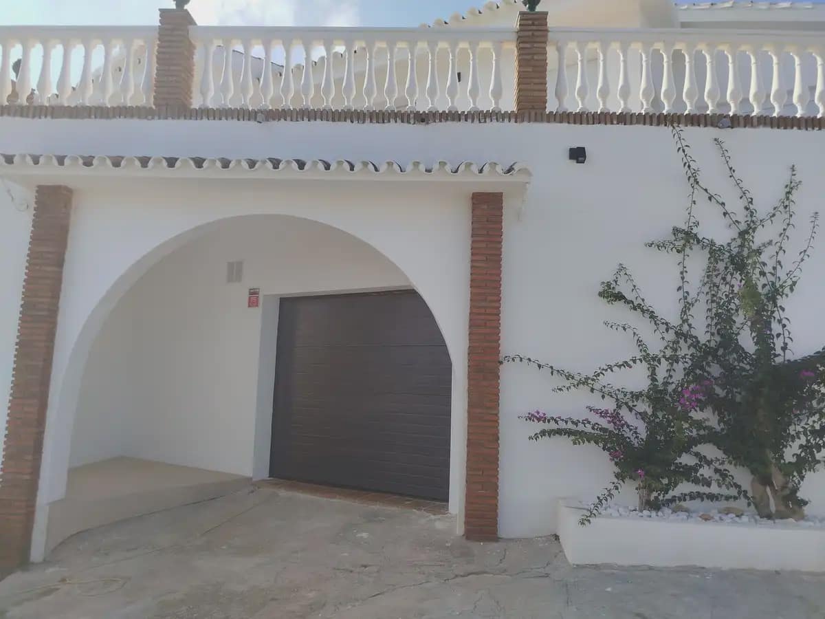 3 slaapkamer Villa te koop in Mijas met zwembad garage - € 995.000 (Ref: 9405977)