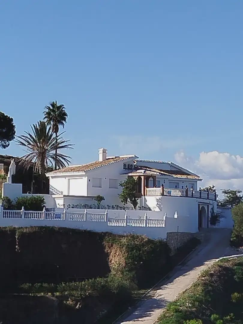 3 slaapkamer Villa te koop in Mijas met zwembad garage - € 995.000 (Ref: 9405977)