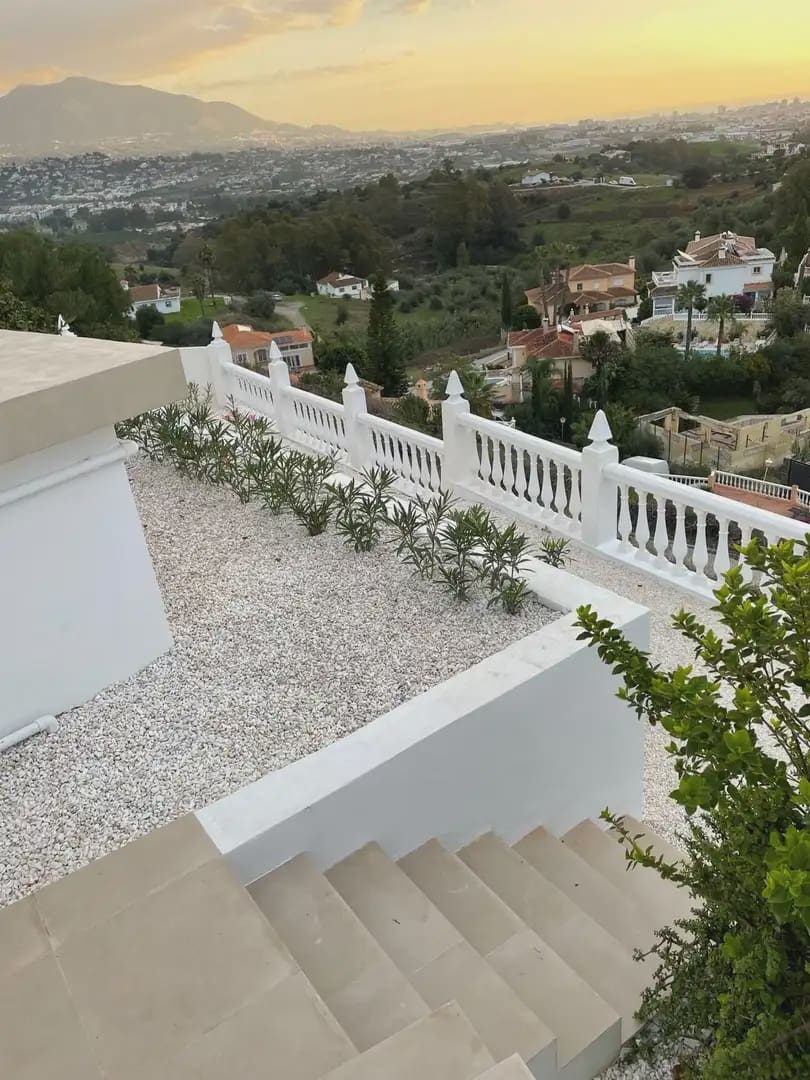 3 slaapkamer Villa te koop in Mijas met zwembad garage - € 995.000 (Ref: 9405977)