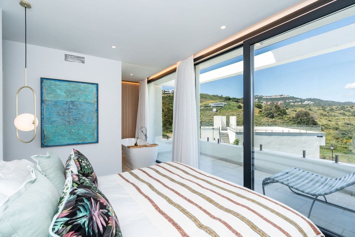 4 sypialnia Willa na sprzedaż w Mijas z basenem garażem - 1 150 000 € (Ref: 9405979)